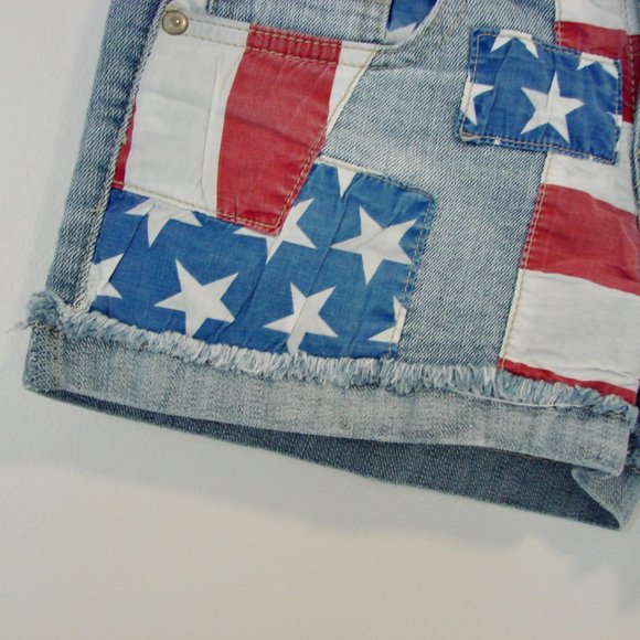Vintage Y2K Denim Jean Shorts Micro Low Rise Stars Frayed Hem LEI Size 1 or 26 - Picture 7 of 13